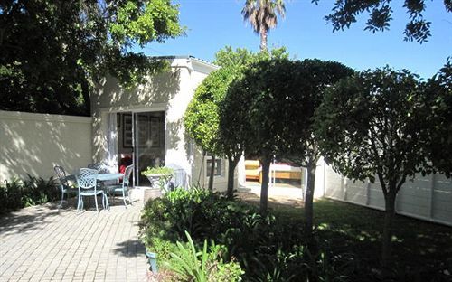 Navona Constantia Guest Cottage Кейптаун Екстериор снимка